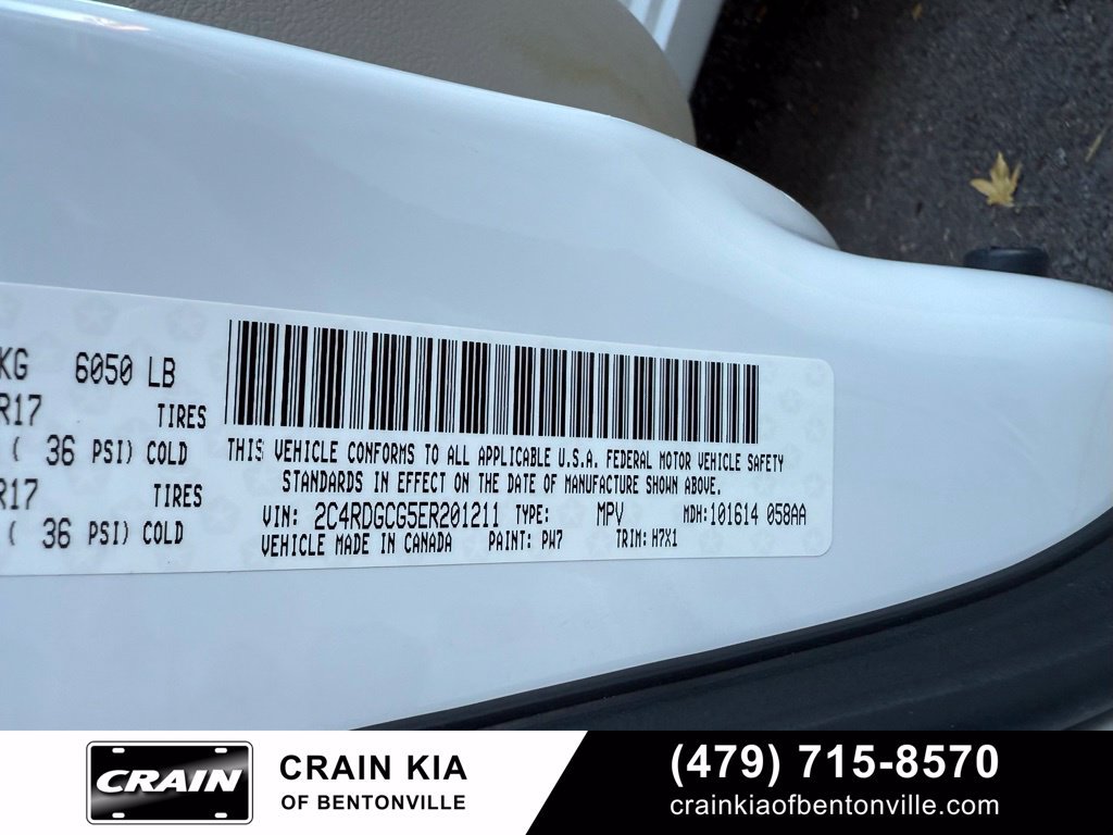 Used 2014 Dodge Grand Caravan SXT w/ UConnect Hands-Free Group FWD image 35