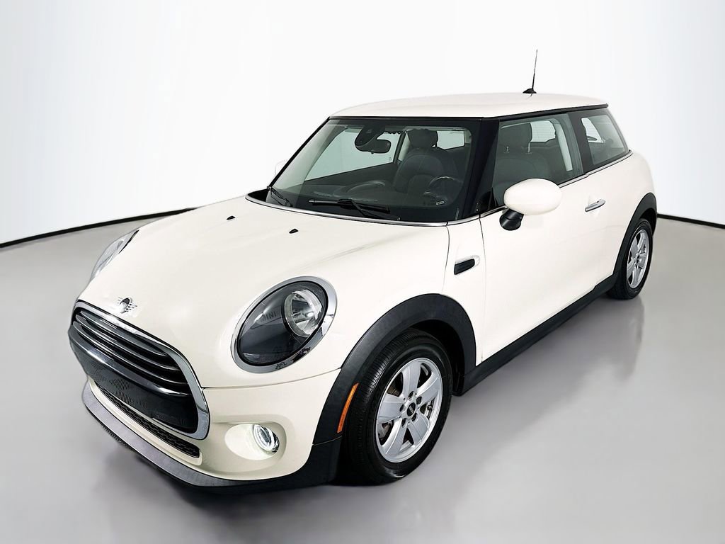 Used 2021 MINI Cooper 2-Door Hardtop FWD image 1