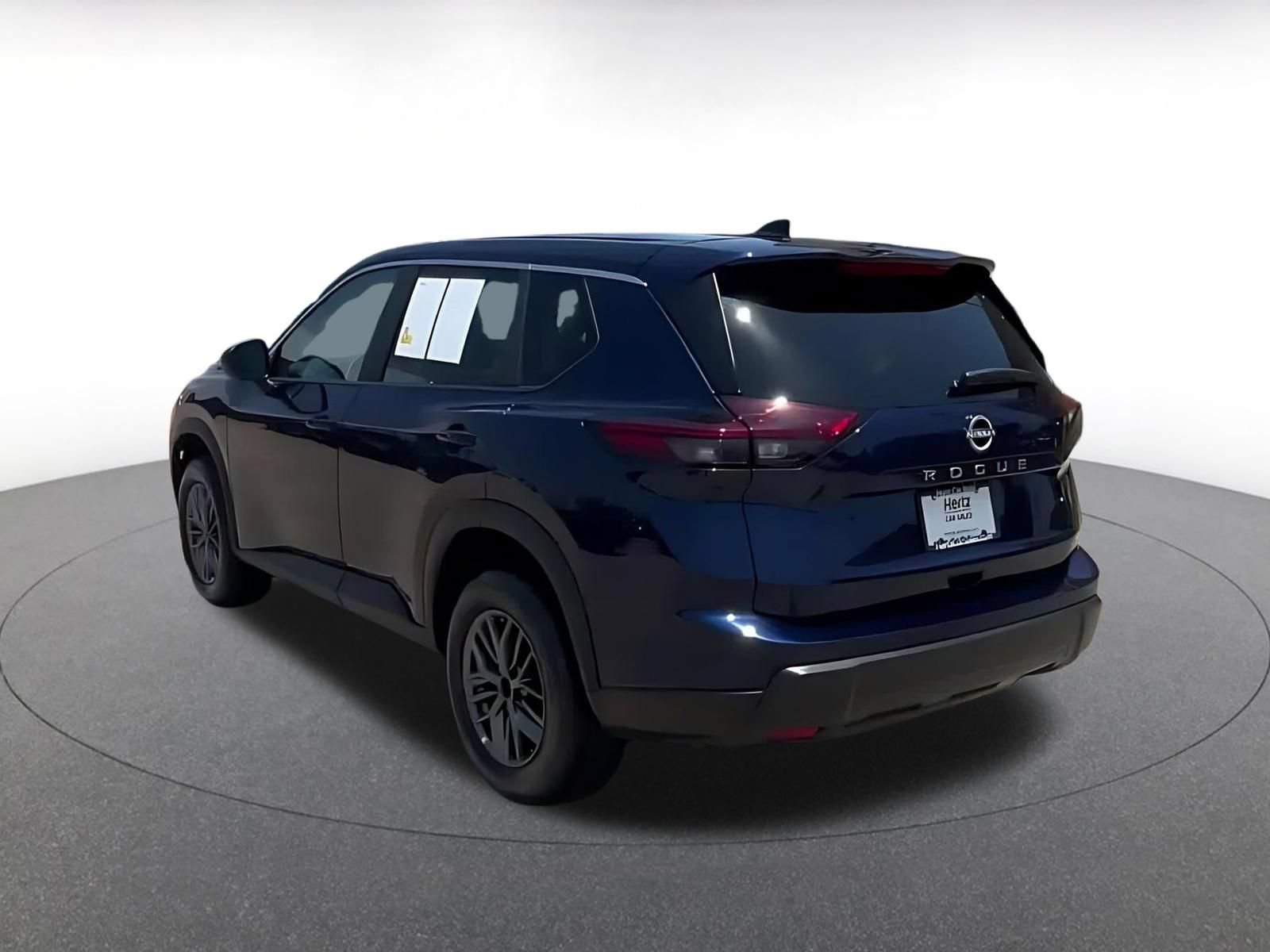 Used 2026 Nissan Rogue SV FWD image 11