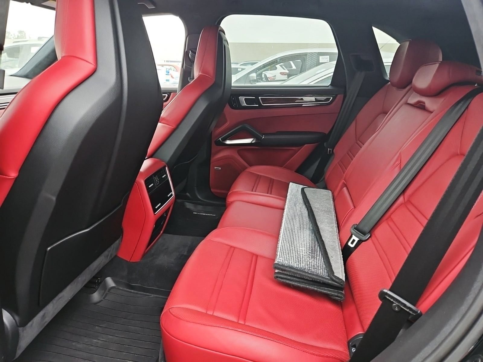 Used 2019 Porsche Cayenne Turbo AWD/4WD image 7