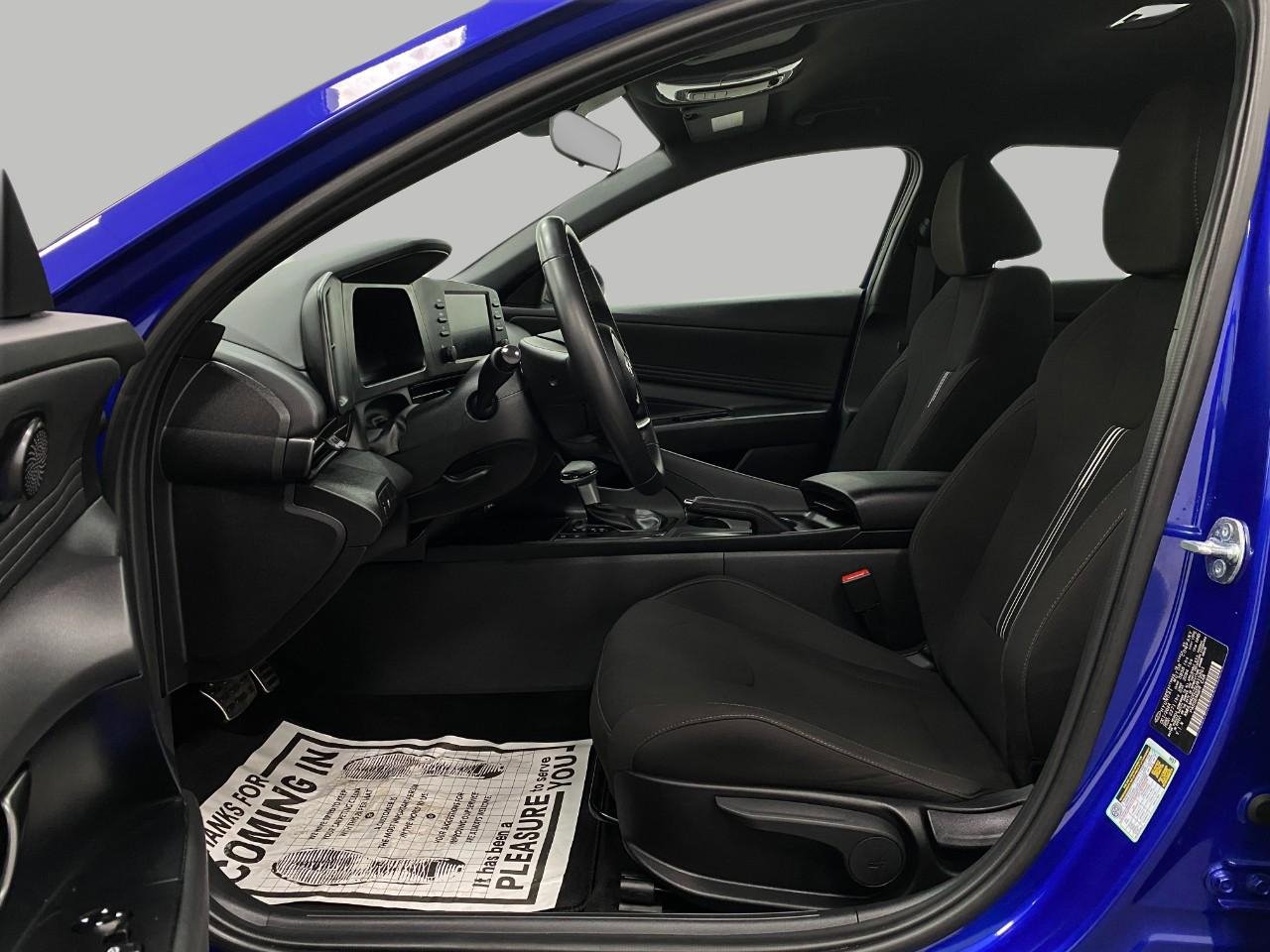 Certified 2025 Hyundai Elantra Sport image 27