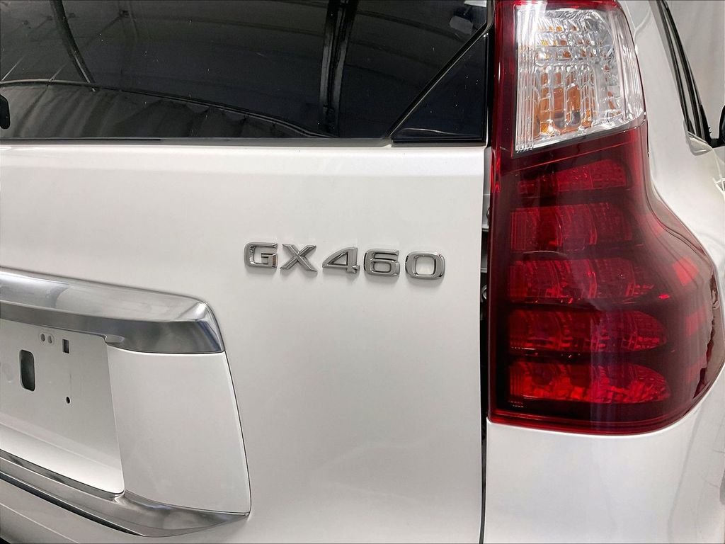 Used 2022 Lexus GX 460 Premium w/ Accessory Package AWD/4WD image 30