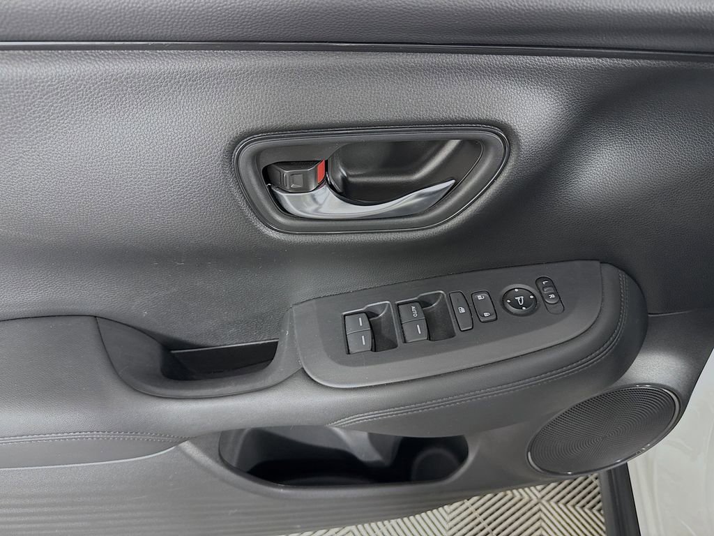 Certified 2023 Honda HR-V LX image 12