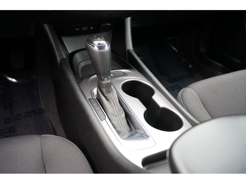 Used 2020 Chevrolet Malibu LS image 24