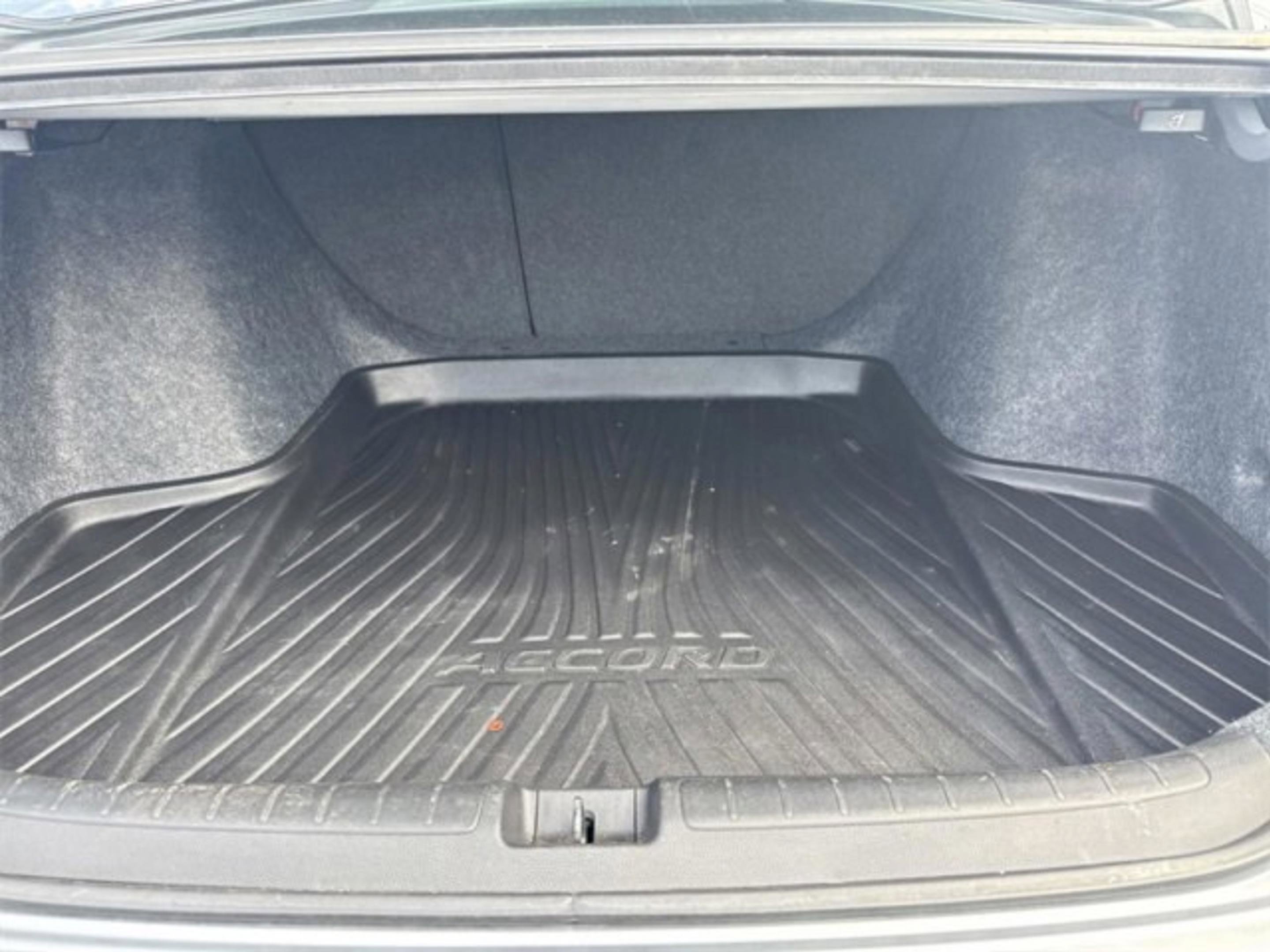 Used 2021 Honda Accord EX-L image 35