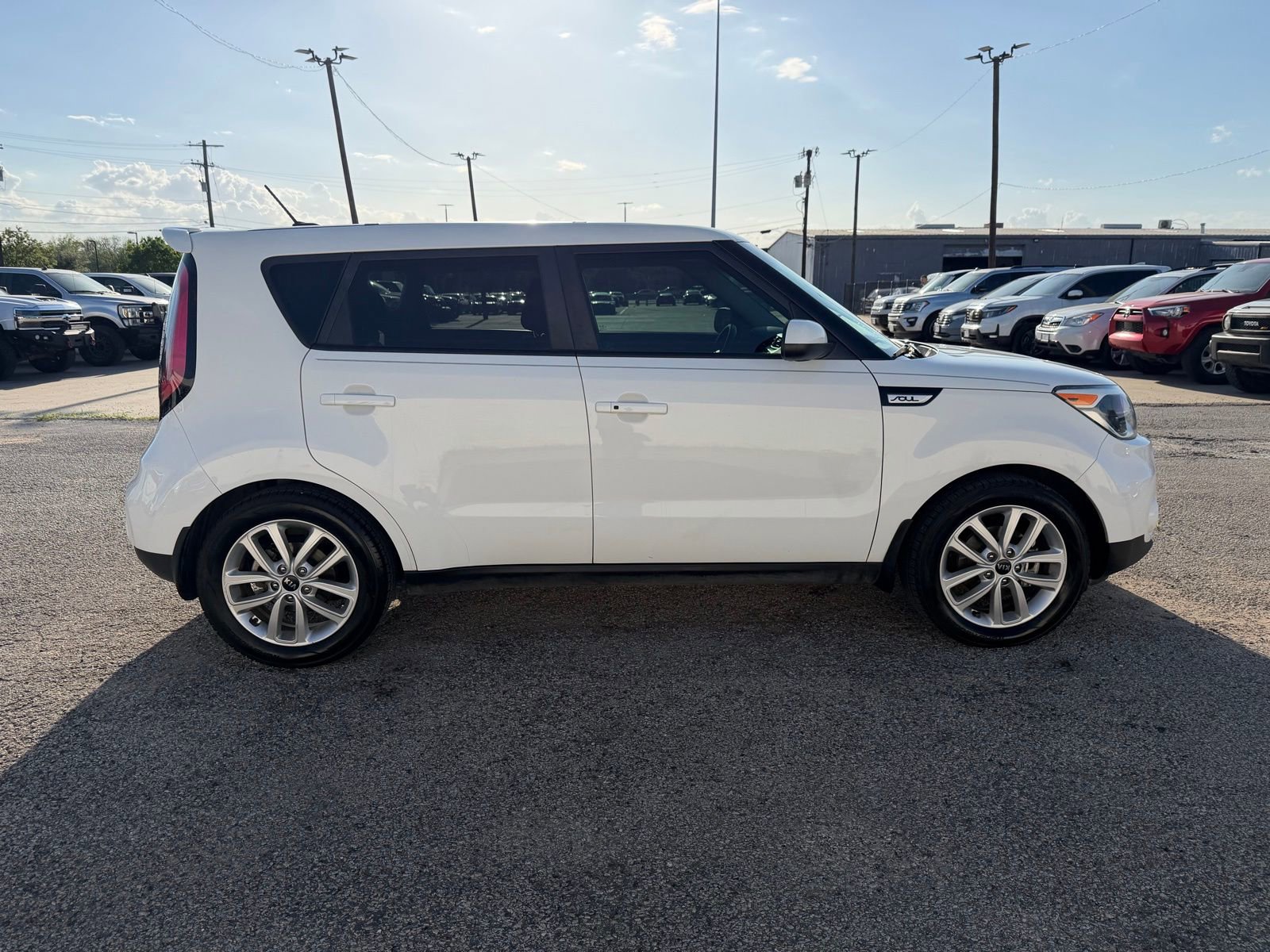 Used 2019 Kia Soul + w/ Audio Package image 8