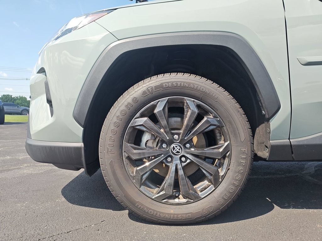 Used 2023 Toyota RAV4 XLE Premium AWD/4WD image 10
