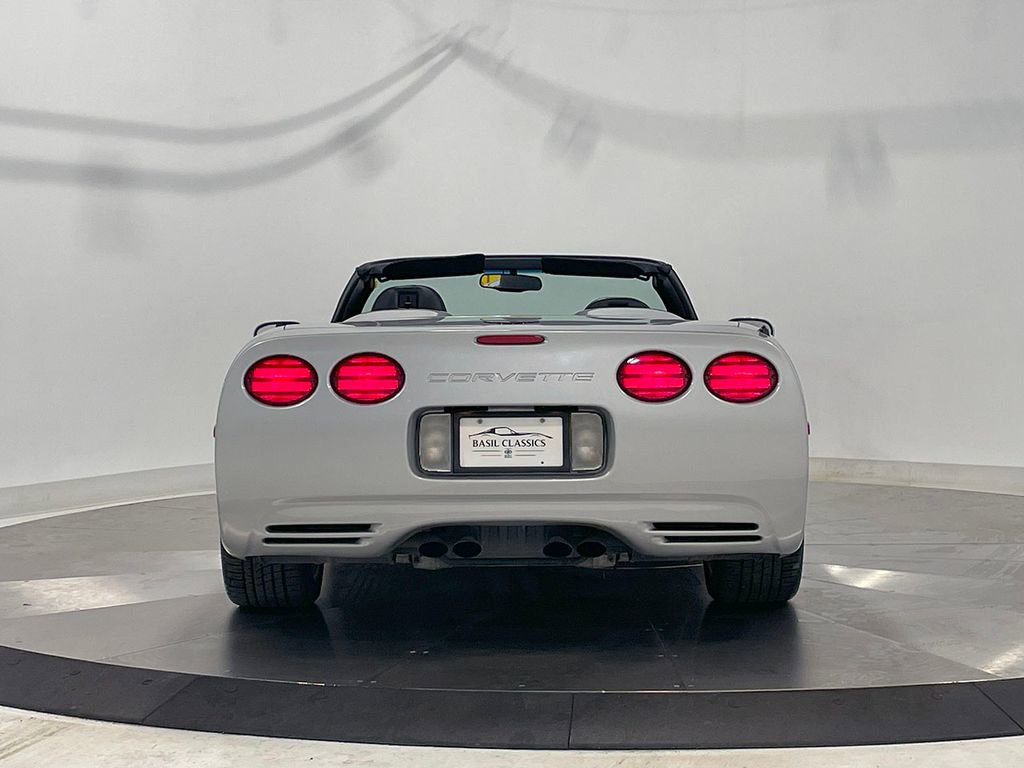 Used 2000 Chevrolet Corvette Convertible w/ Performance Handling Pkg image 36