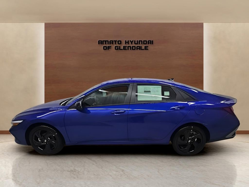 New 2026 Hyundai Elantra Sport image 3