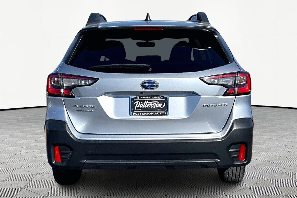 Used 2021 Subaru Outback Premium image 4