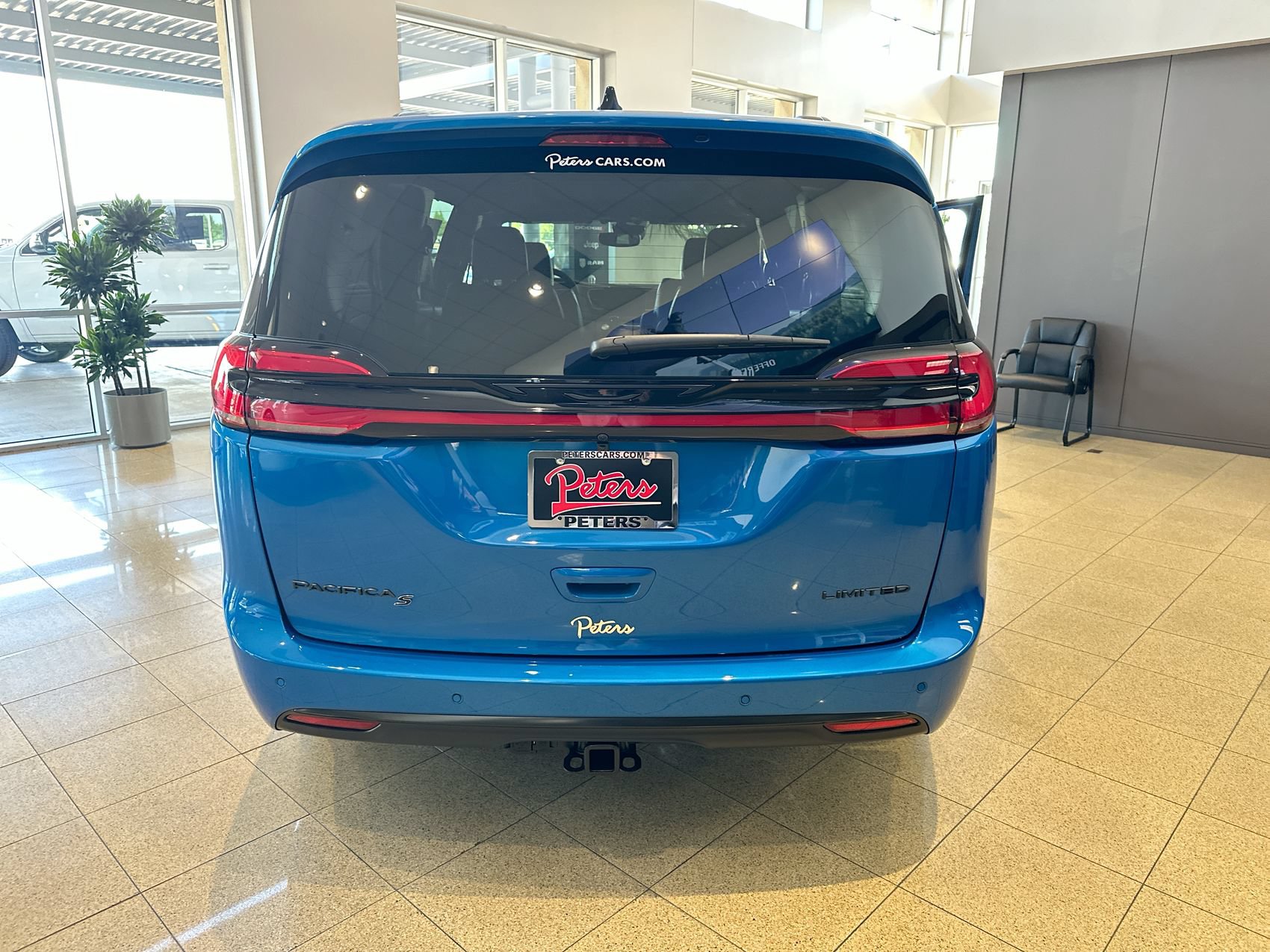 New 2027 Chrysler Pacifica Limited w/ Trailer Tow Group FWD image 7