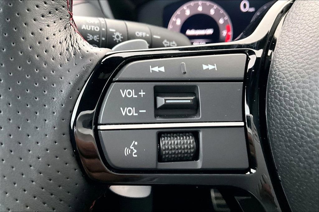 Certified 2025 Acura ADX A-Spec image 25