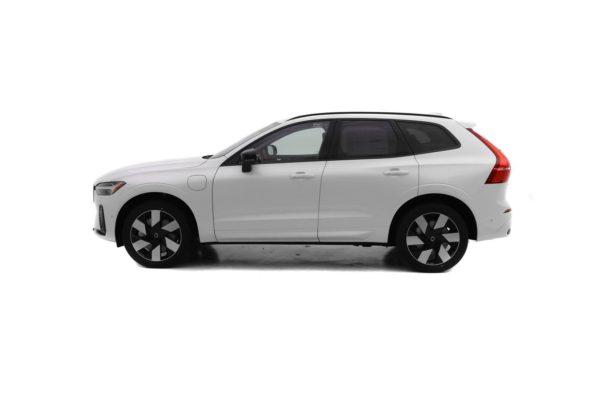 New 2025 Volvo XC60 T8 Plus w/ Protection Package Premier image 3