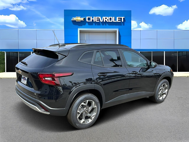 New 2026 Chevrolet Trax LT w/ LT Convenience Package FWD image 4