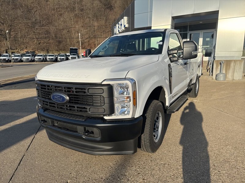 New 2025 Ford F250 XL w/ FX4 Off-Road Package image 3