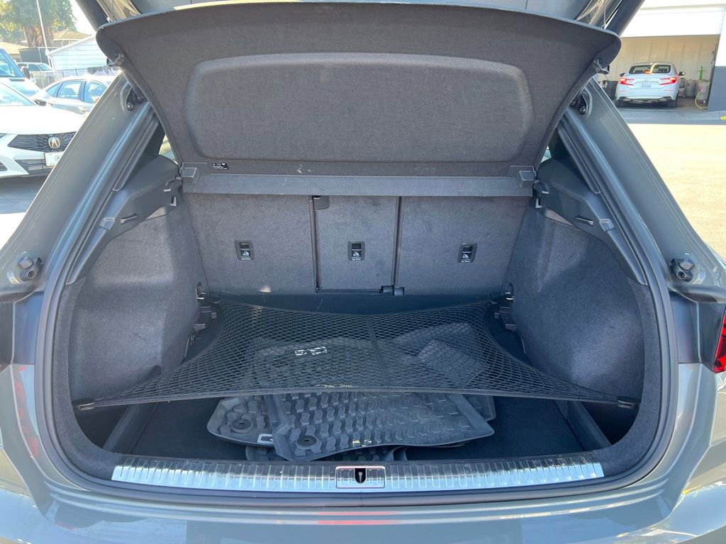 Used 2020 Audi Q3 2.0T Premium Plus w/ Premium Plus Package image 32