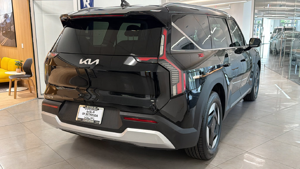 Certified 2024 Kia EV9 Wind AWD/4WD image 3