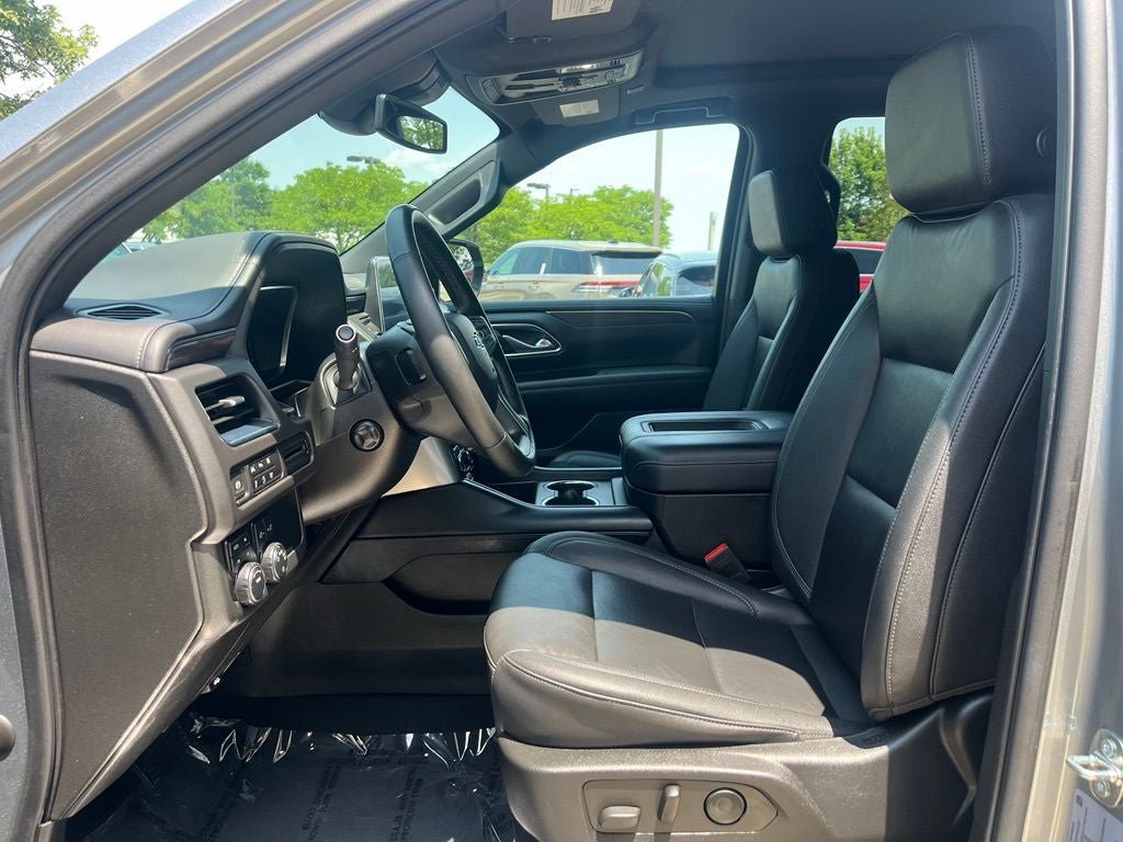 Used 2023 Chevrolet Tahoe Z71 w/ Luxury Package AWD/4WD image 24