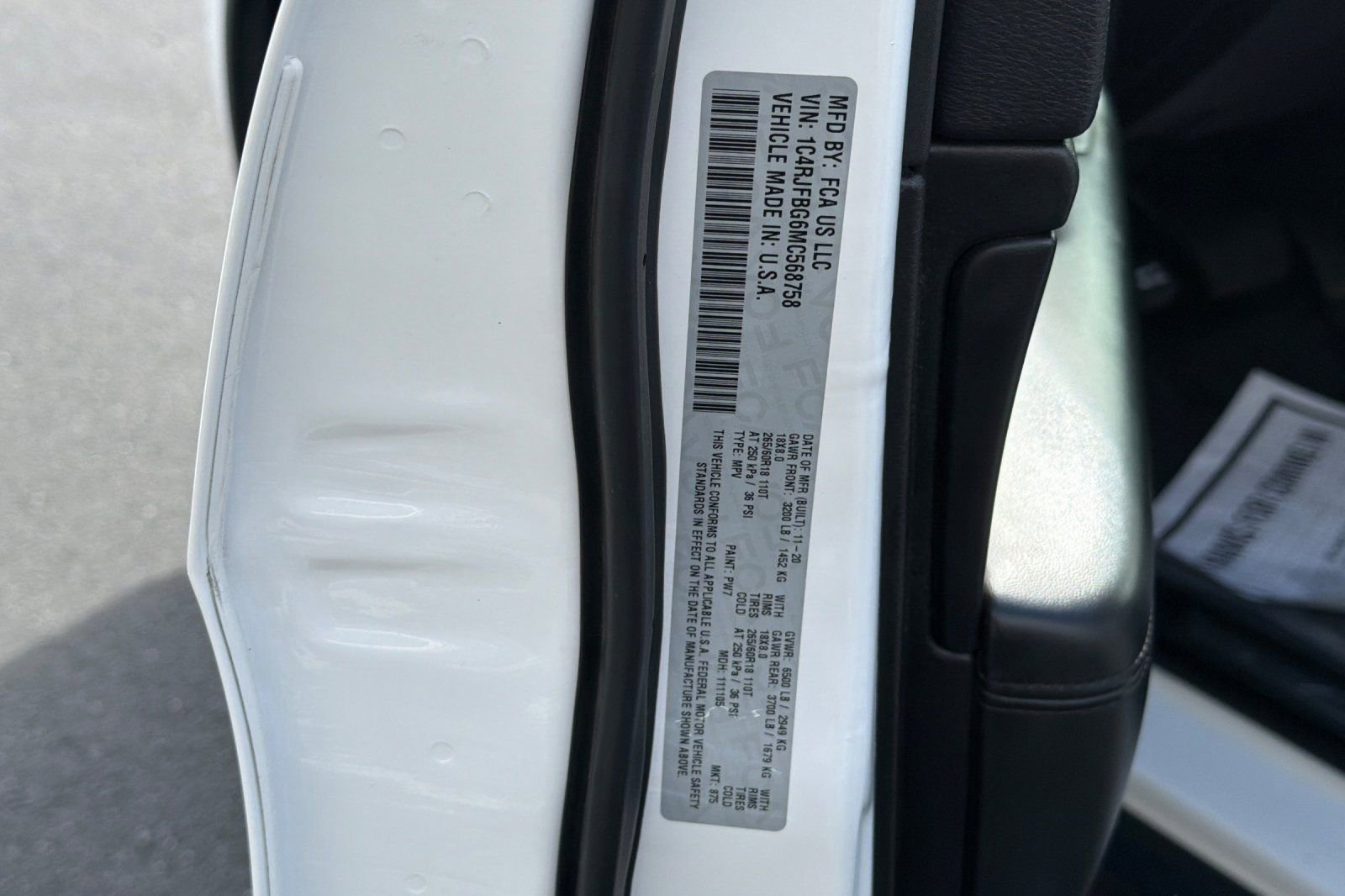 Used 2021 Jeep Grand Cherokee Limited w/ Luxury Group II image 31