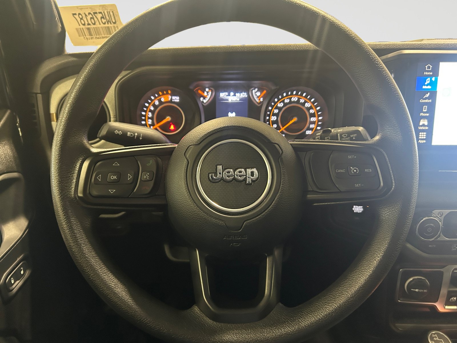 Used 2025 Jeep Wrangler Sport AWD/4WD image 13