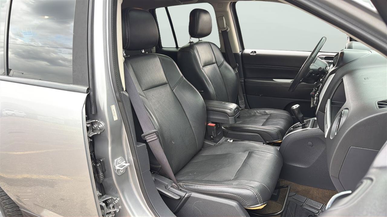 Used 2016 Jeep Compass High Altitude AWD/4WD image 14