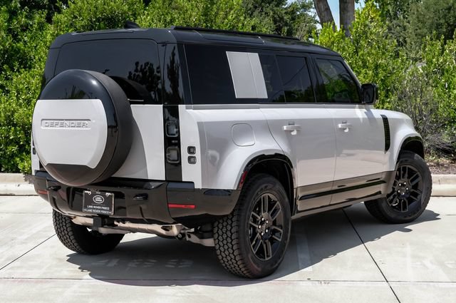 New 2026 Land Rover Defender 110 X-Dynamic SE AWD/4WD image 10
