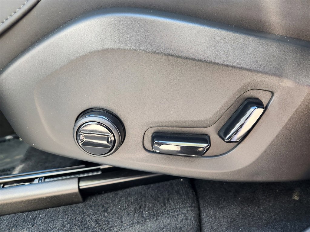 New 2026 Volvo XC90 B5 Core w/ Protection Package image 7