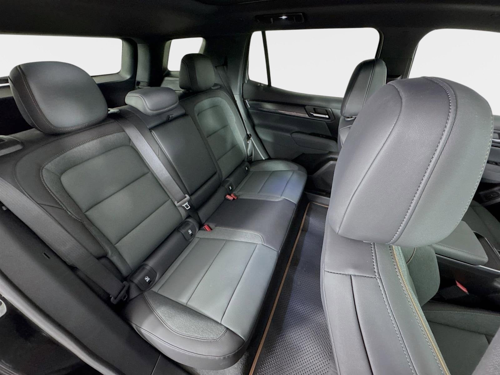 New 2026 GMC Terrain AT4 w/ Technology Package II AWD/4WD image 27