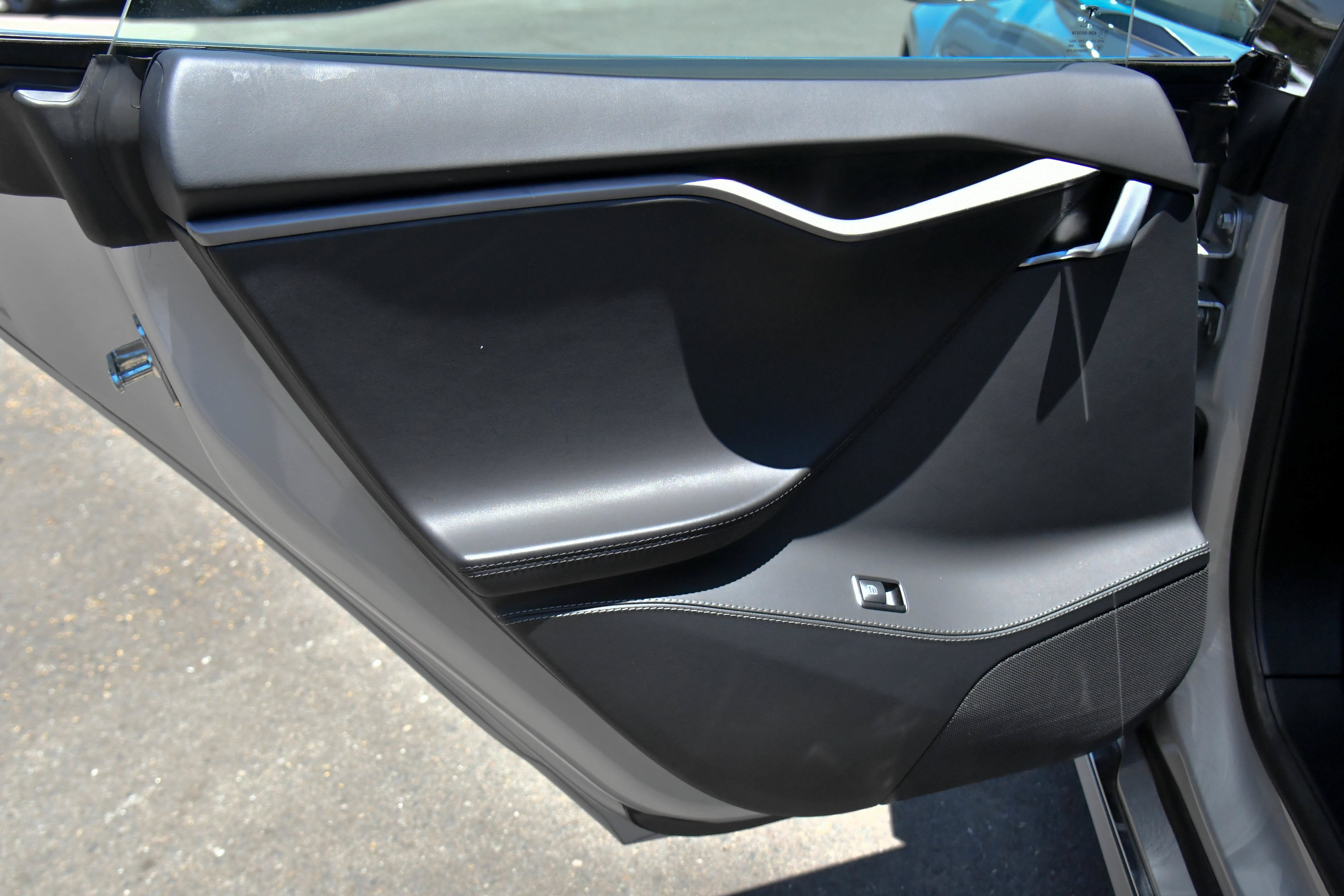 Used 2018 Tesla Model S 75D AWD/4WD image 33