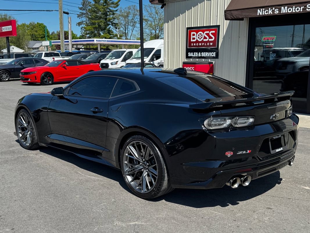 Used 2023 Chevrolet Camaro ZL1 RWD image 4