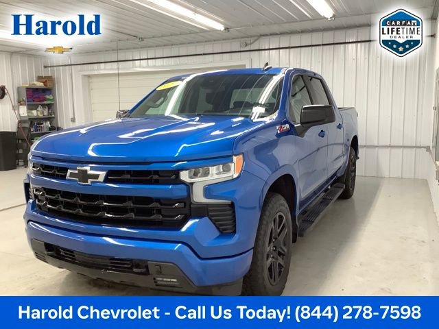 Used 2024 Chevrolet Silverado 1500 RST w/ Z71 Off-Road Package AWD/4WD image 3