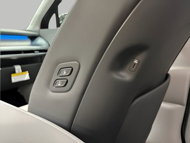 New 2026 Hyundai Ioniq 9 SEL image 38