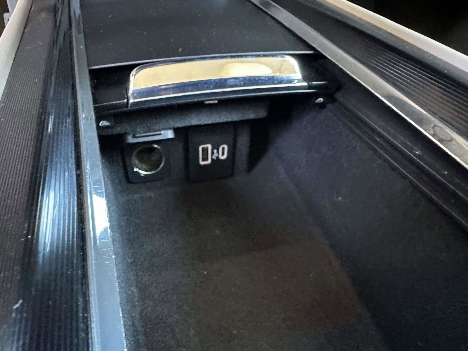 Used 2022 Lincoln Corsair AWD w/ Equipment Group 101A image 19