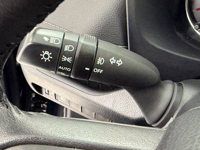 Used 2022 Toyota RAV4 XLE Premium image 16