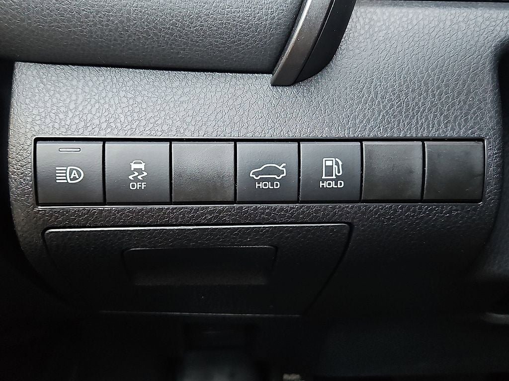 Used 2022 Toyota Camry LE image 22