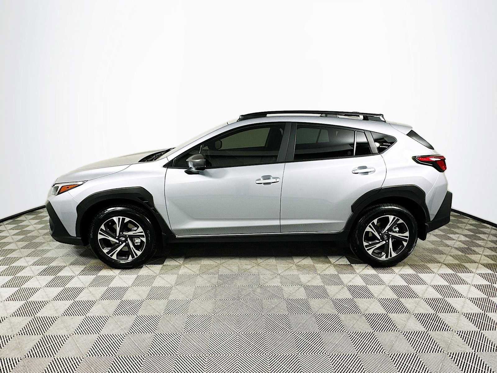 Certified 2025 Subaru Crosstrek 2.0i Premium w/ Convenience Package #2 image 4