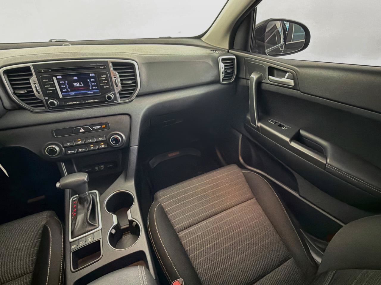 Used 2018 Kia Sportage LX AWD/4WD image 12