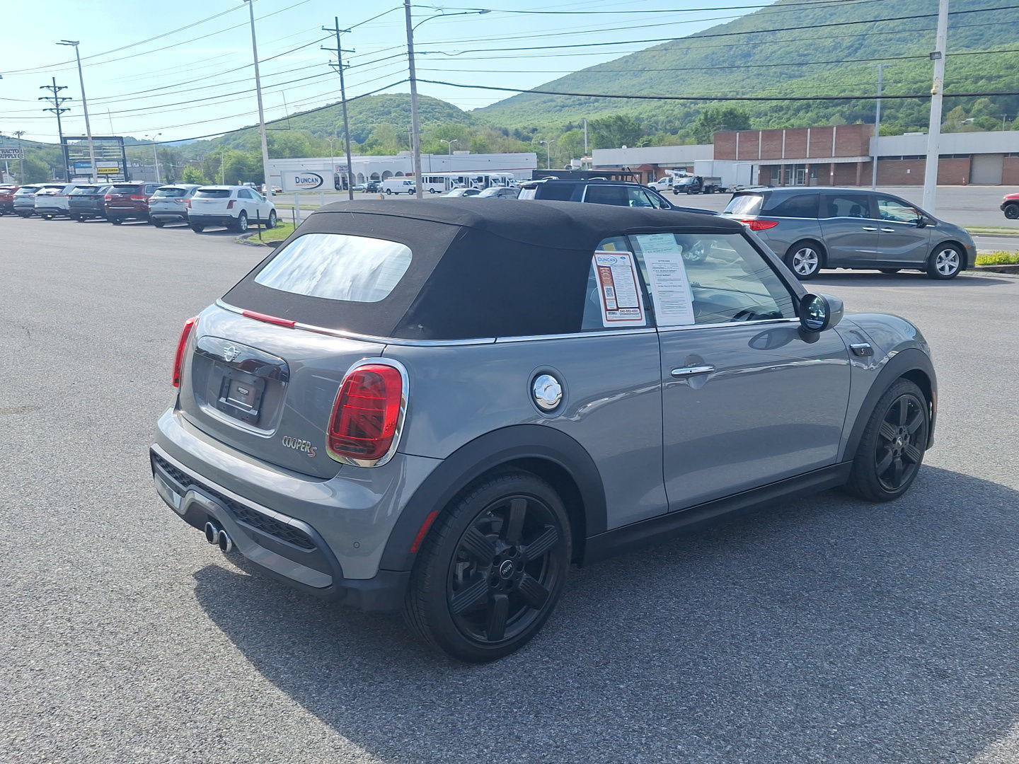 Used 2023 MINI Cooper S FWD image 4