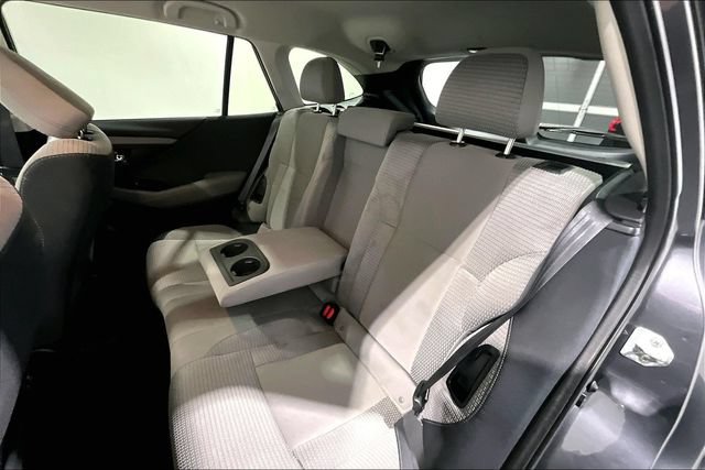 Used 2022 Subaru Outback Premium AWD/4WD image 28