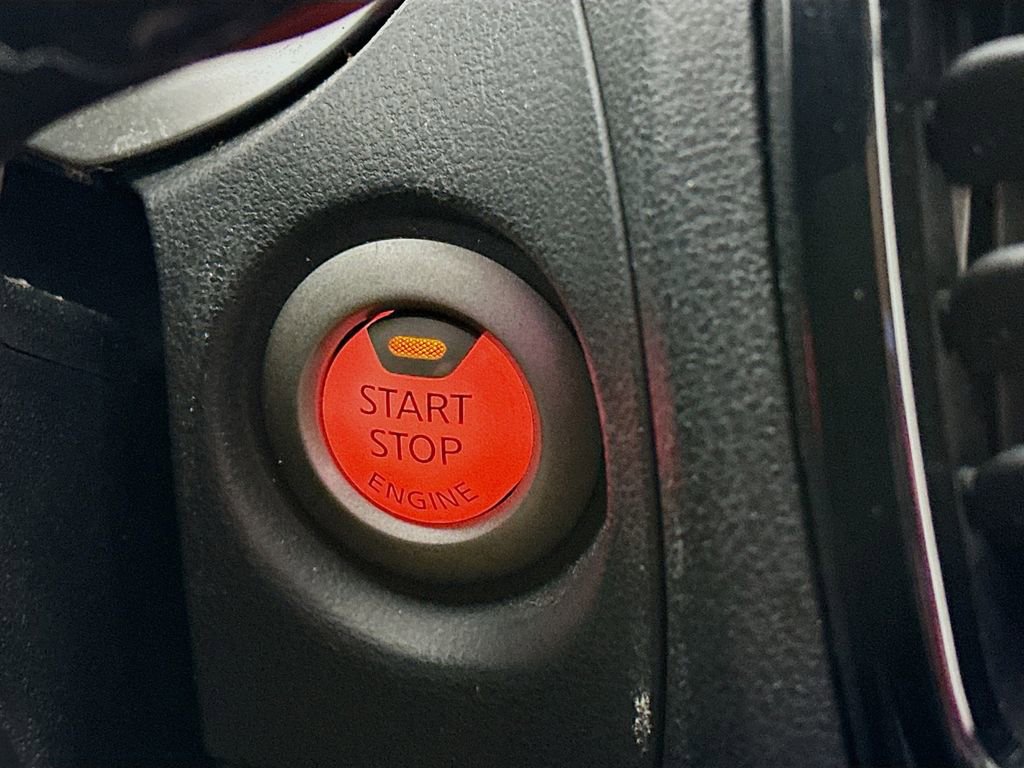 Used 2015 Nissan Juke SV image 19