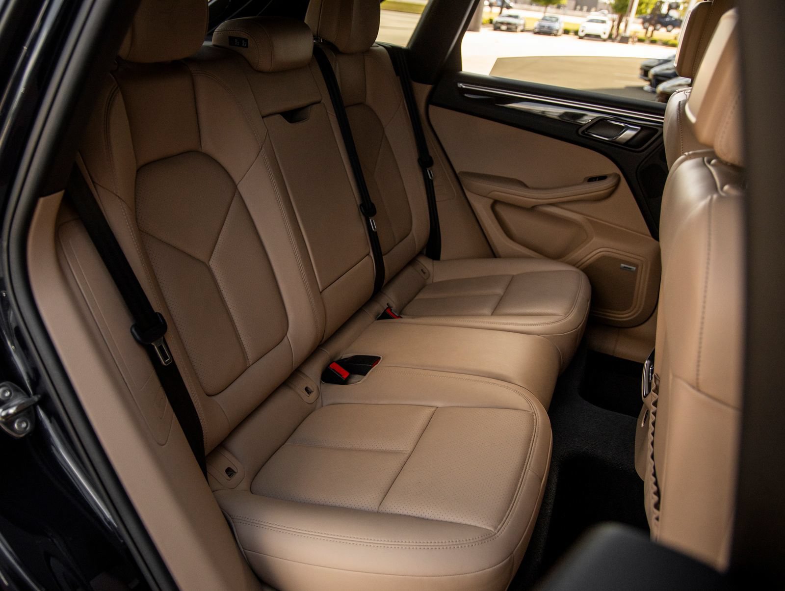 Certified 2020 Porsche Macan S AWD/4WD image 42