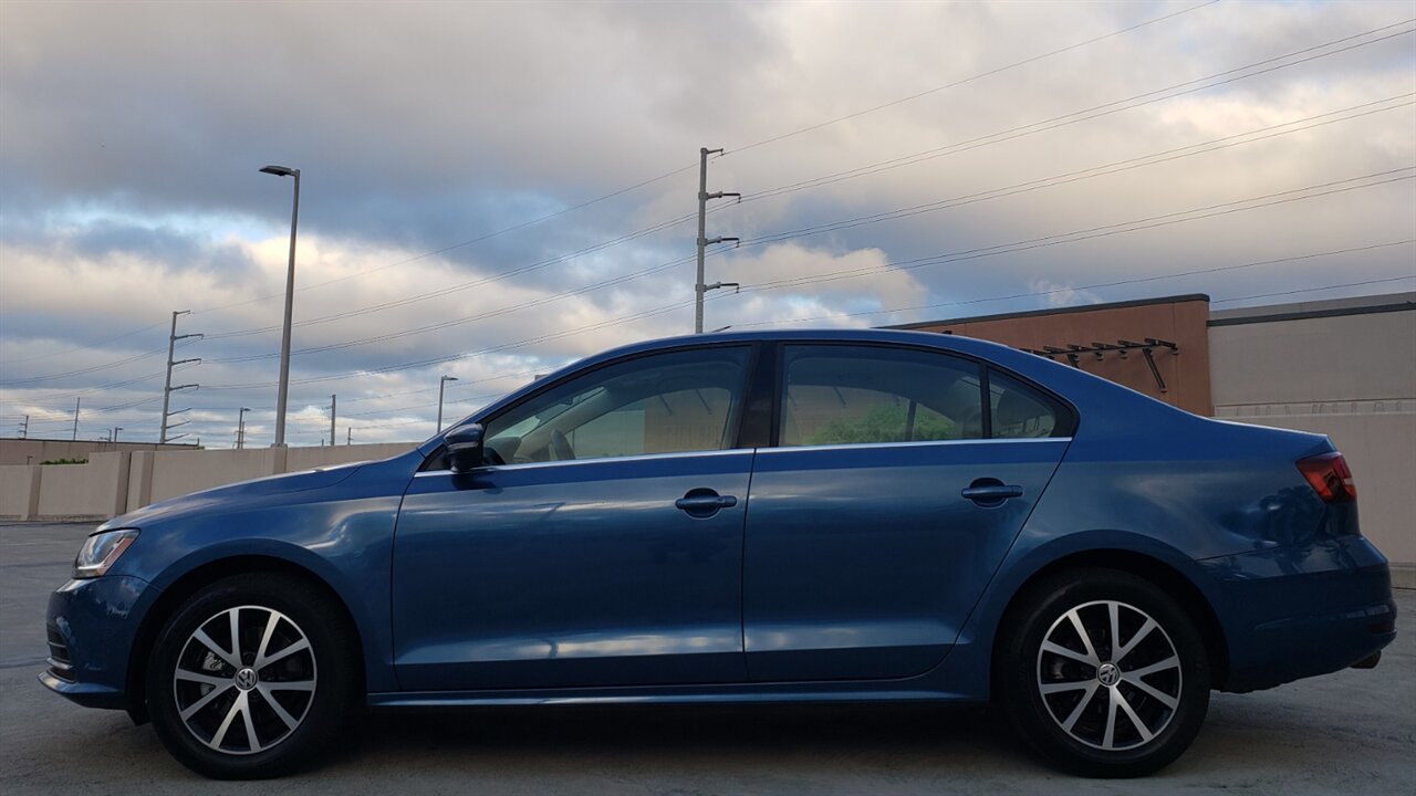 Used 2018 Volkswagen Jetta SE FWD image 2