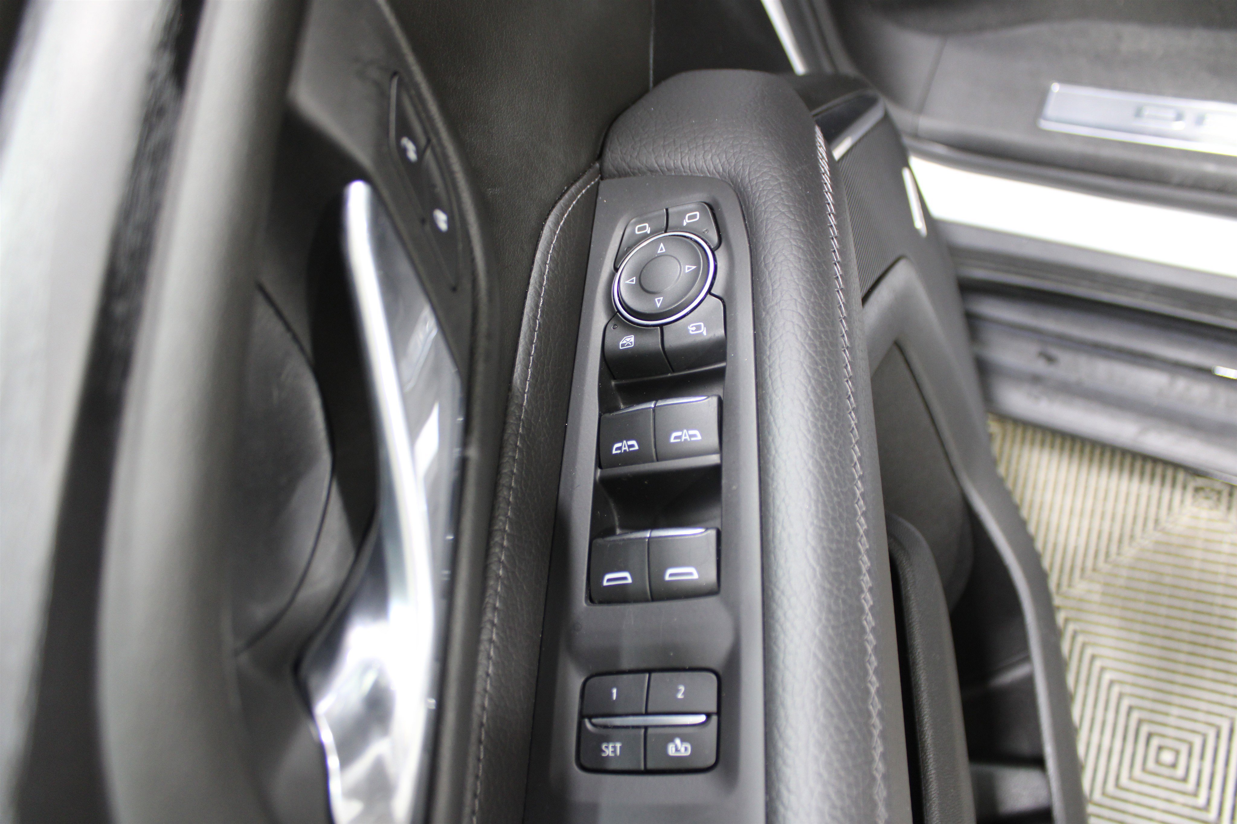 Used 2024 GMC Yukon Denali image 7