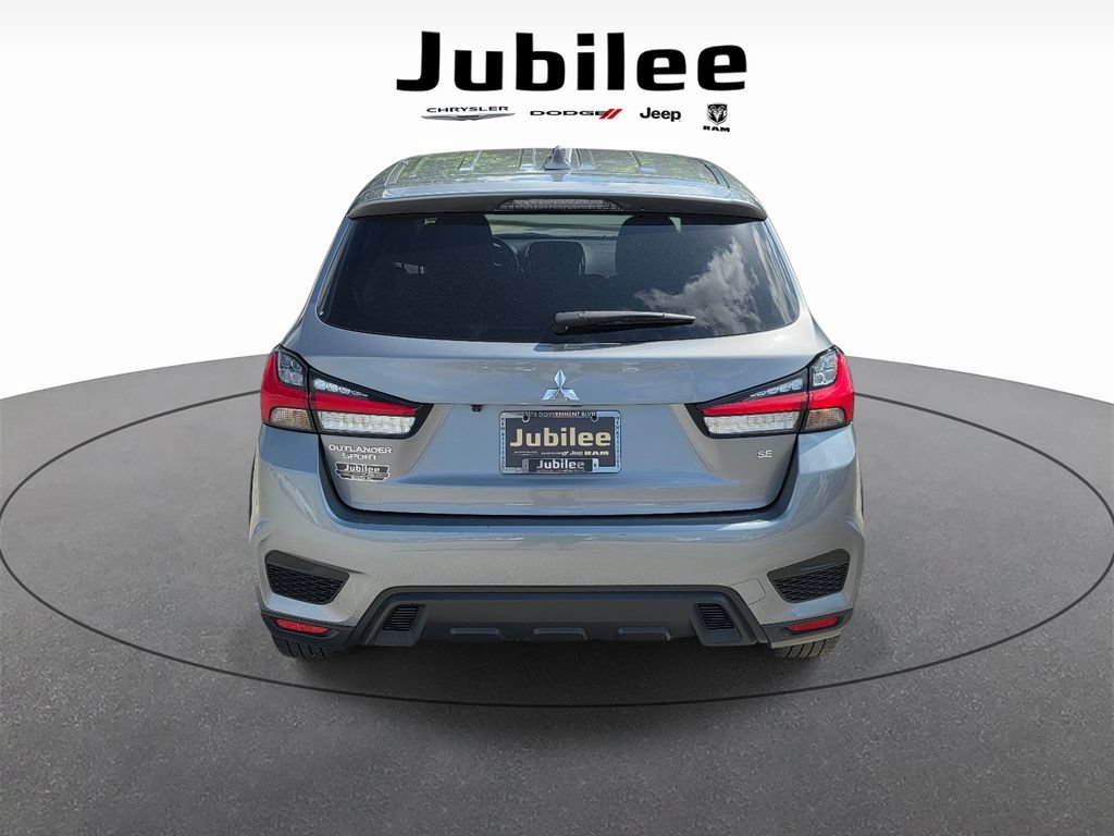 Used 2024 Mitsubishi Outlander Sport SE AWD/4WD image 3