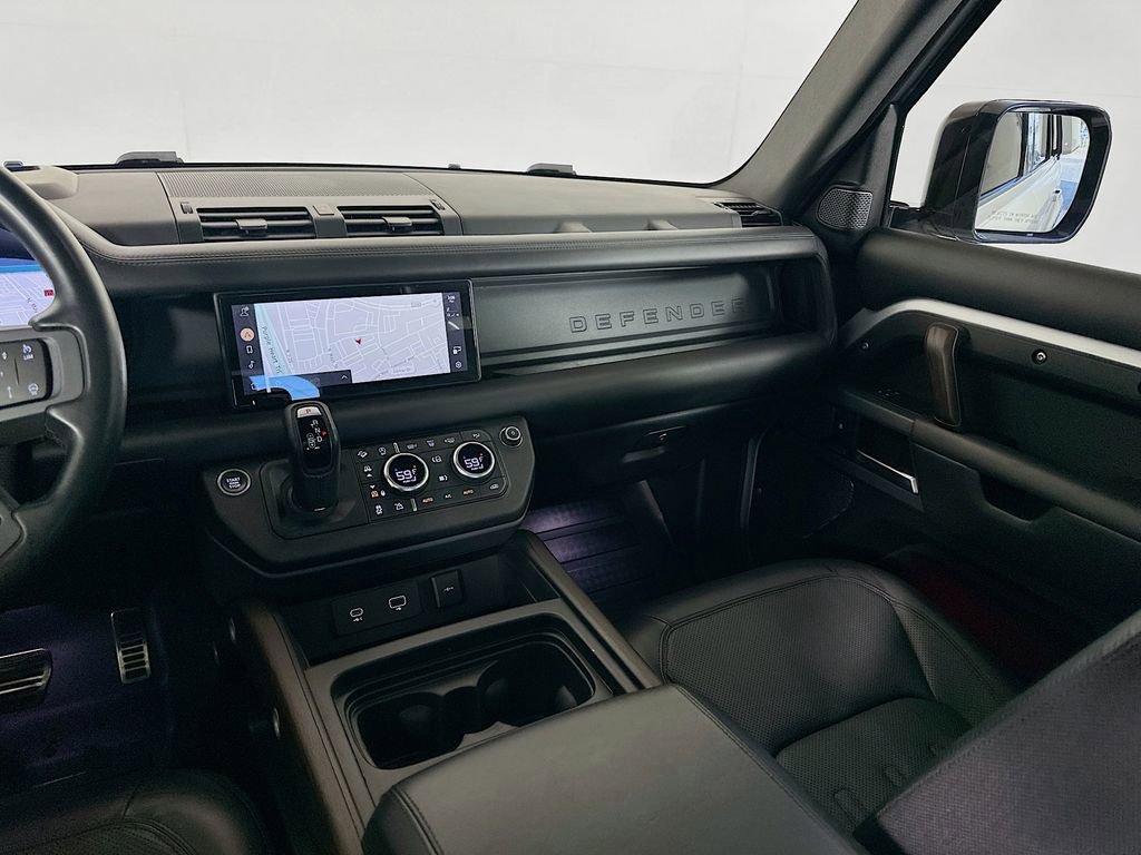 Used 2020 Land Rover Defender 110 X image 24
