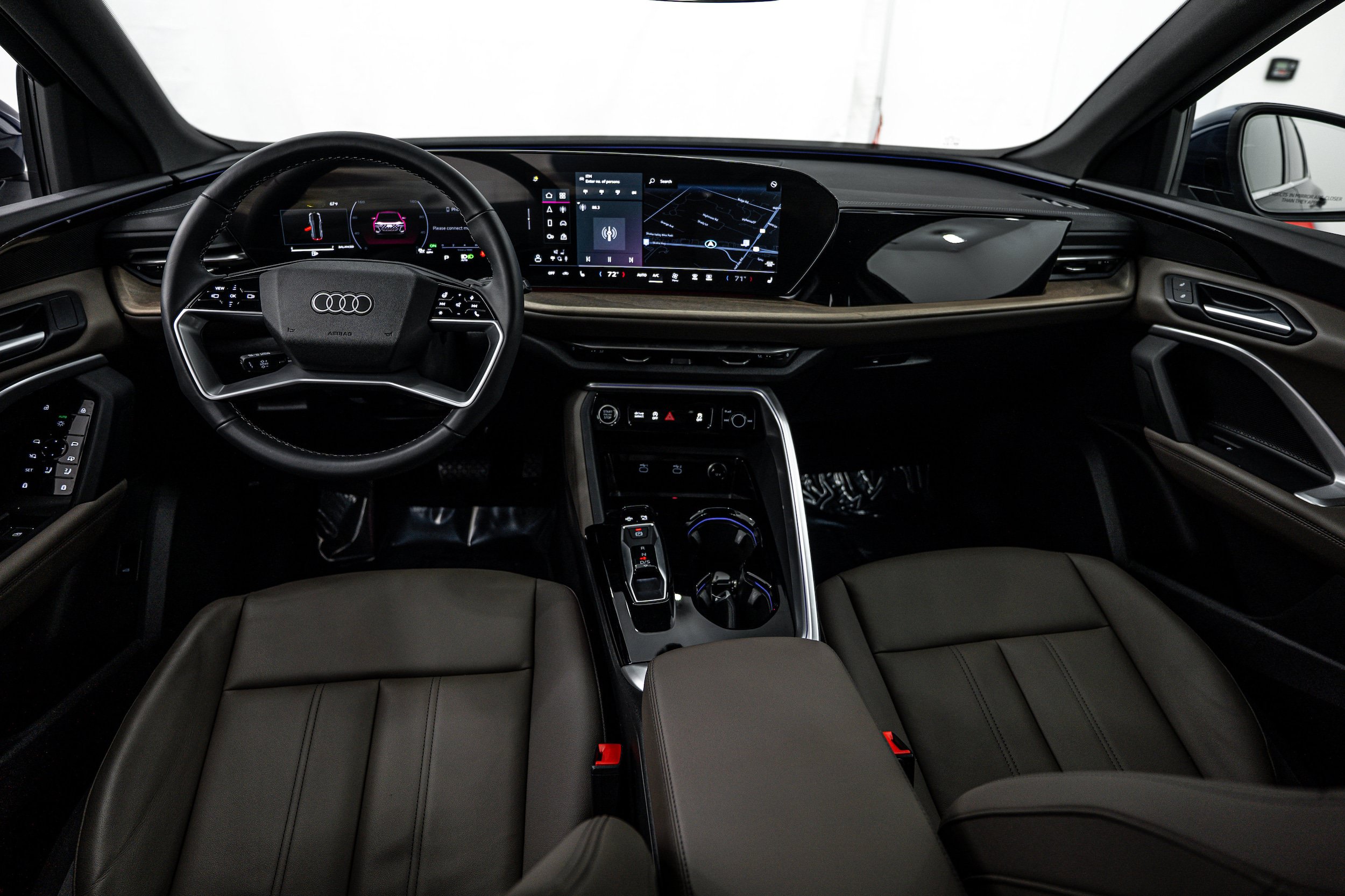 Used 2025 Audi Q5 Premium w/ Convenience Package AWD/4WD image 8