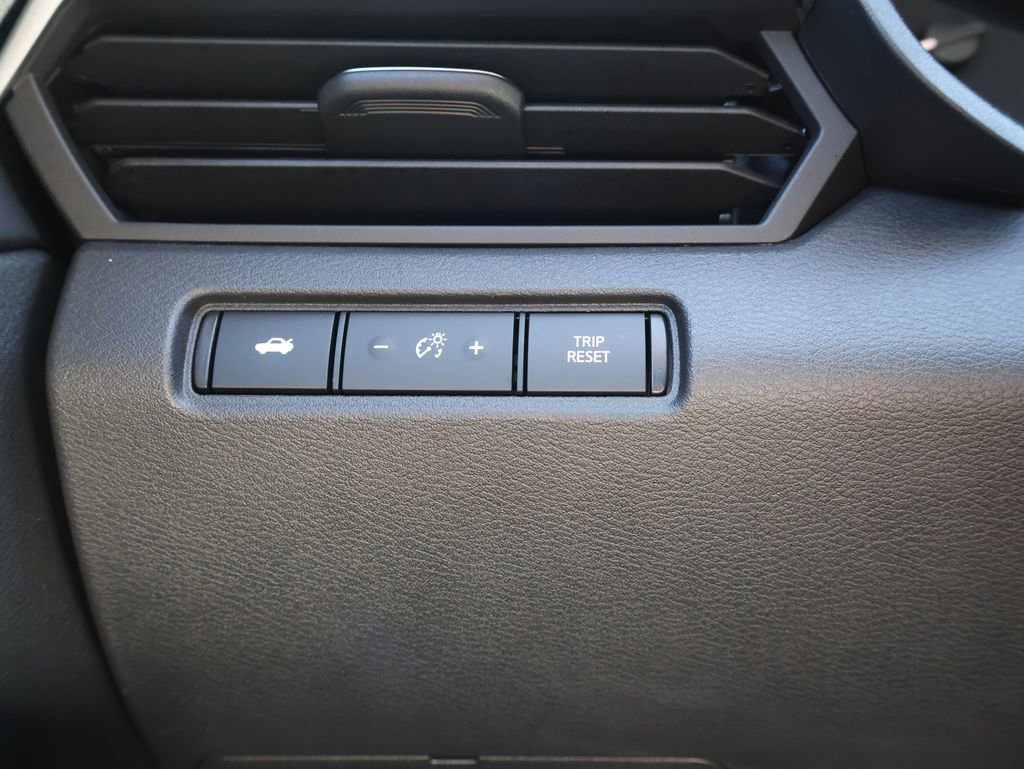 Used 2025 Nissan Altima 2.5 SV image 30