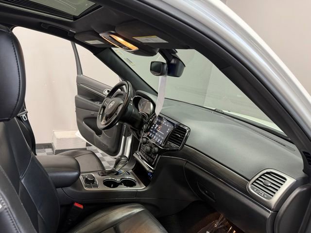 Used 2022 Jeep Grand Cherokee Limited AWD/4WD image 25