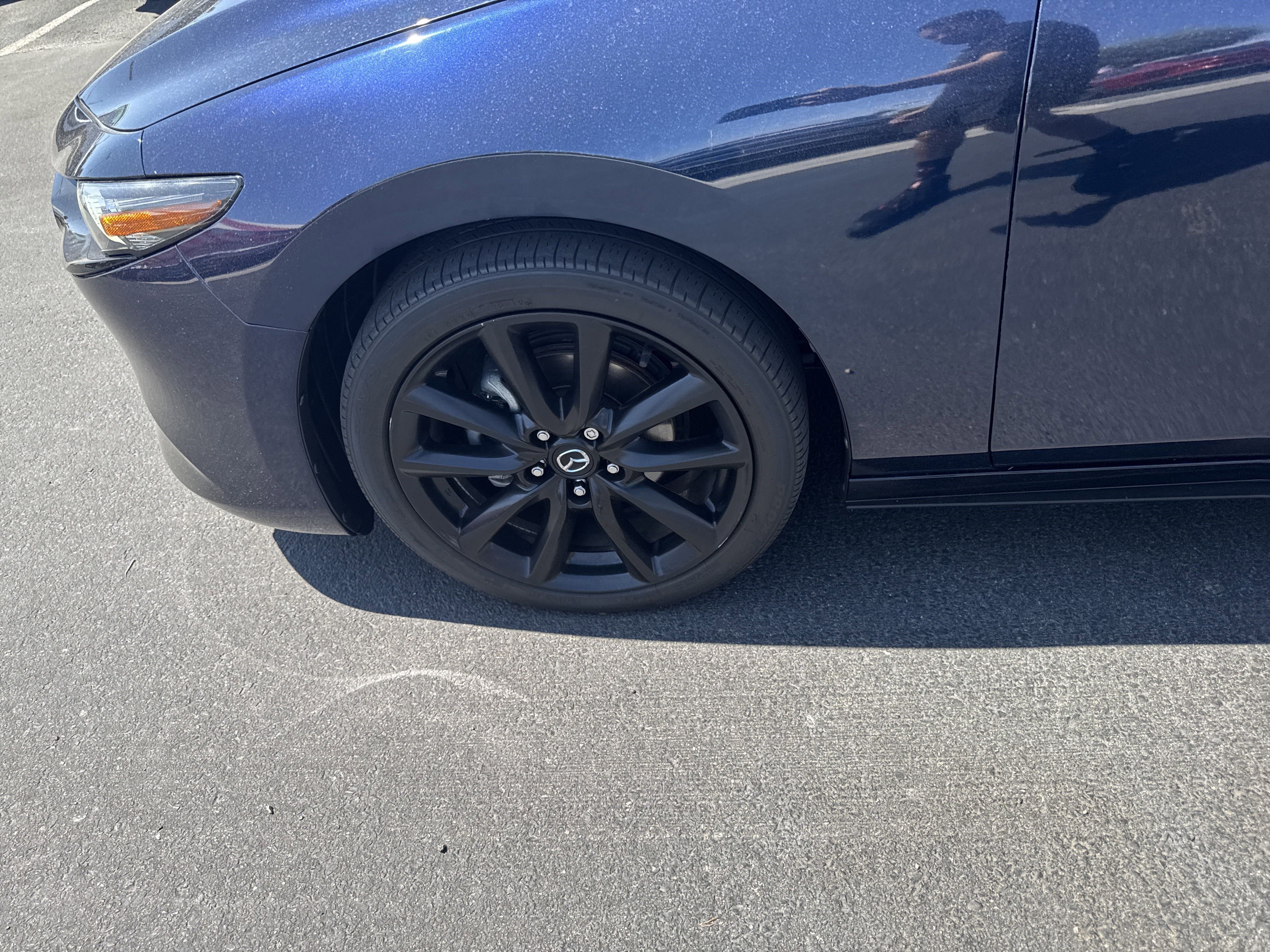Used 2019 MAZDA MAZDA3 Hatchback w/ Premium Package image 12