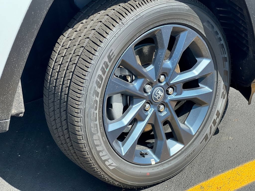 New 2026 Jeep Grand Cherokee L Limited AWD/4WD image 9